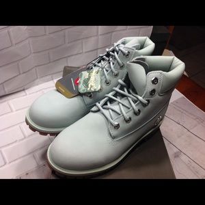 NIB Timberland 6in leather boot-mint